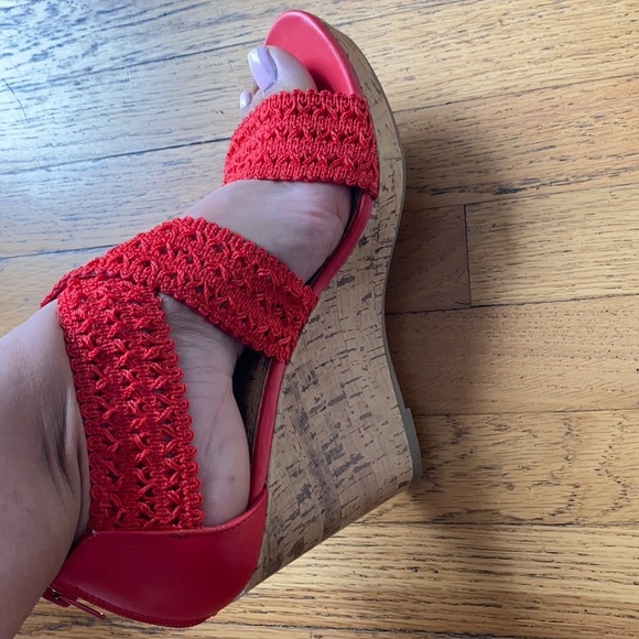 IMPO "Valdis" Red Orange Strap Cork Wedges Size 9.5 - Picture 9 of 10